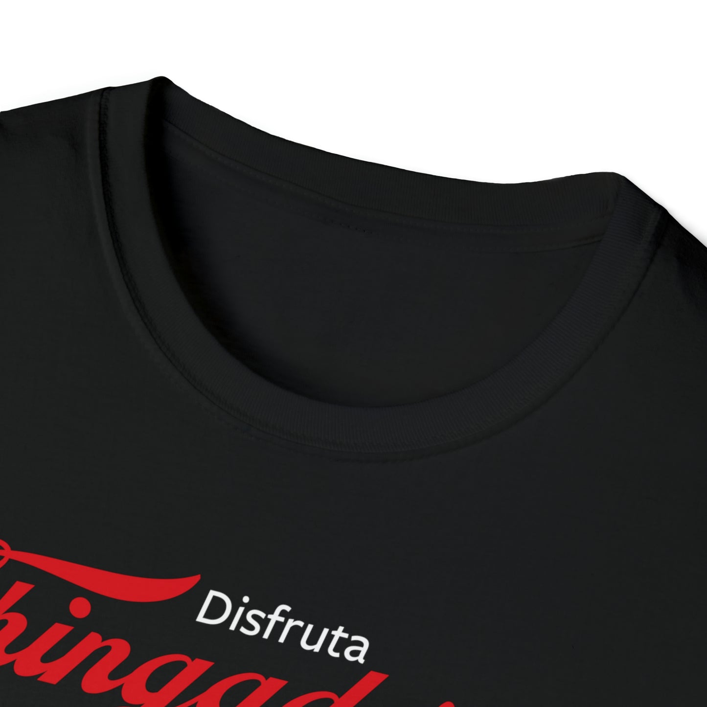 Disfruta Chingaderas Unisex Softstyle T-Shirt