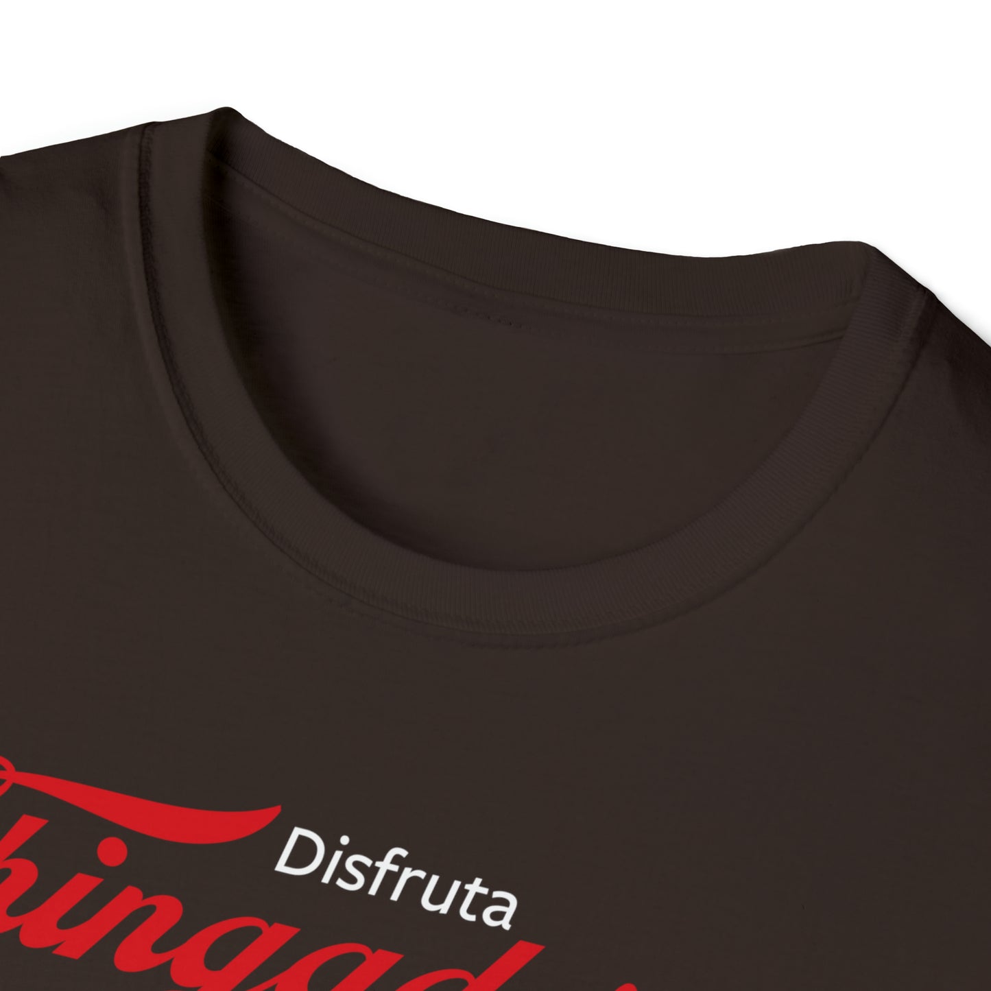 Disfruta Chingaderas Unisex Softstyle T-Shirt